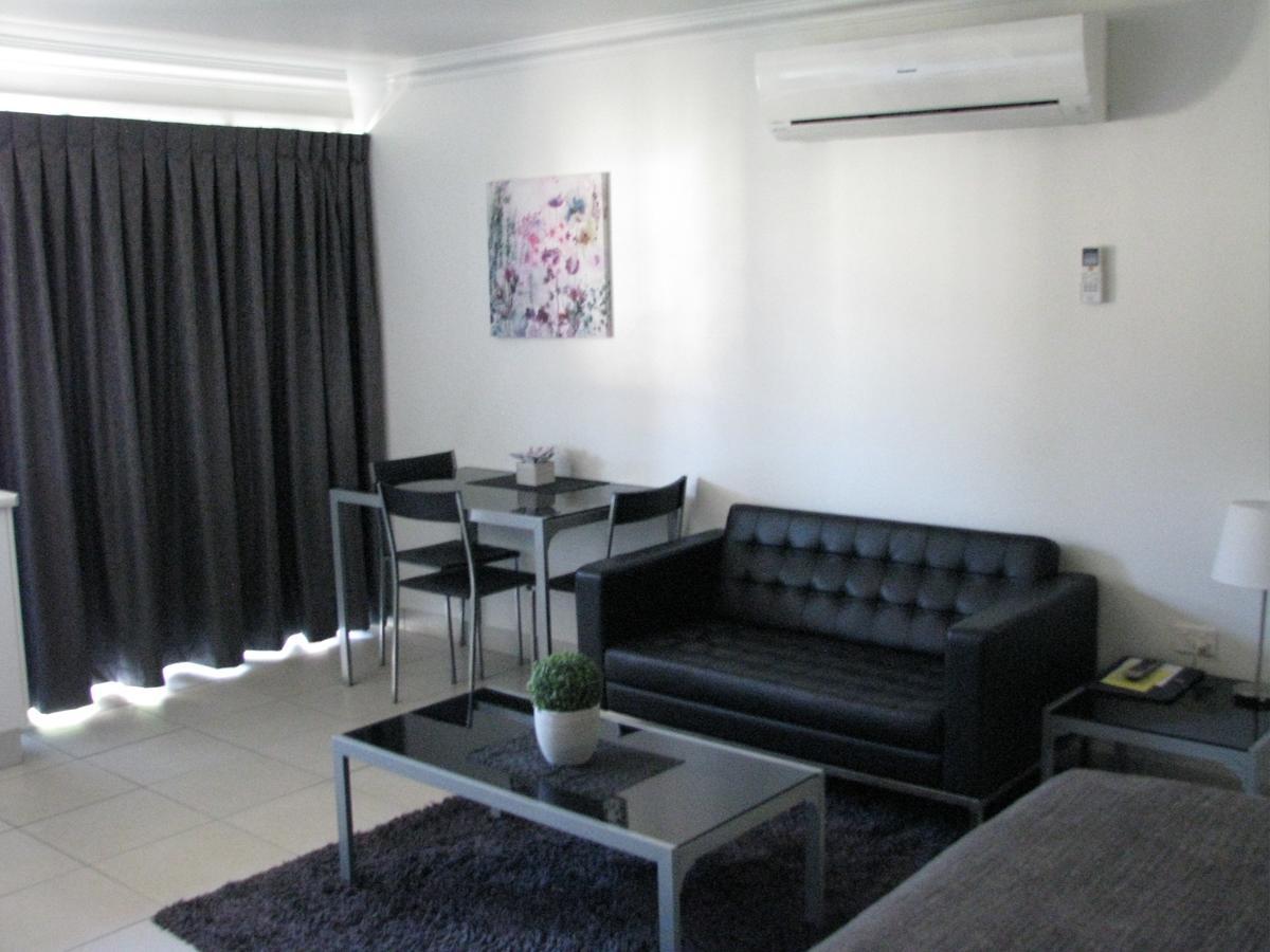 Charm City Motel Bundaberg Buitenkant foto